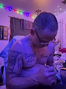 Snapshot of Buffshagswell chatting on 7, 3, 2026 Buffshagswell online show from 7, 3, 2026