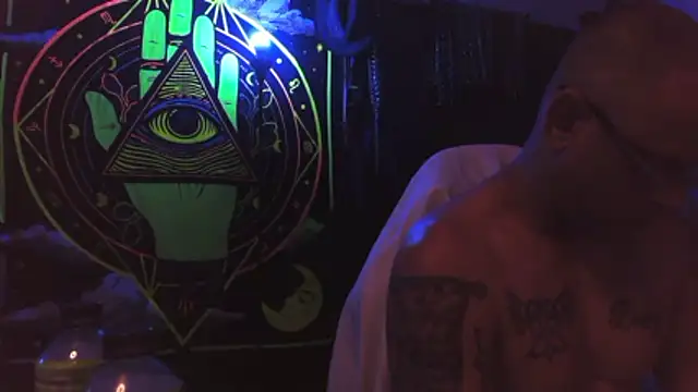 Snapshot of Buffshagswell chatting on 6, 4, 2026 Buffshagswell online show from 6, 4, 2026