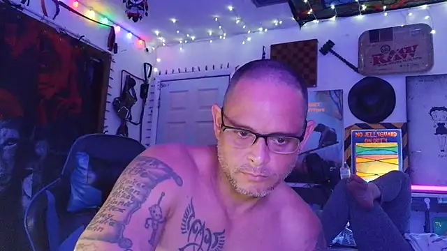 Snapshot of Buffshagswell chatting on 1, 7, 2026 Buffshagswell online show from 1, 7, 2026