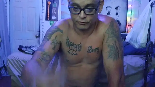 Snapshot of Buffshagswell chatting on 8, 7, 2026 Buffshagswell online show from 8, 7, 2026