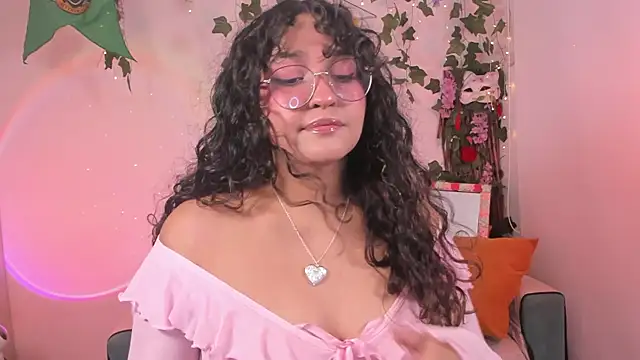 cutepie uwu  online show from 26, 2, 2025