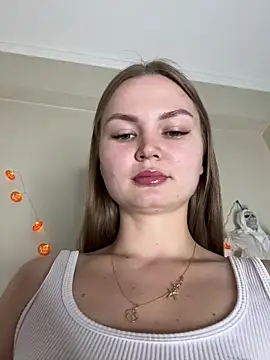 Snapshot of NickiLike chatting on 27, 10, 2025 NickiLike online show from 27, 10, 2025