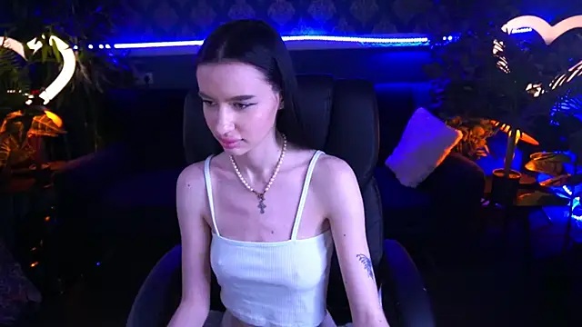 Snapshot of Snow_WhiteeeX chatting on 21, 1, 2025 Snow WhiteeeX online show from 21, 1, 2025