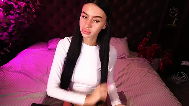 Snapshot of Snow_WhiteeeX chatting on 24, 10, 2025 Snow WhiteeeX online show from 24, 10, 2025