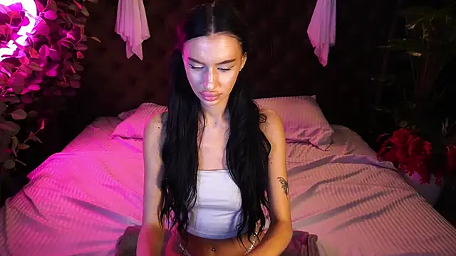 Snapshot of Snow_WhiteeeX chatting on 27, 10, 2025 Snow WhiteeeX online show from 27, 10, 2025