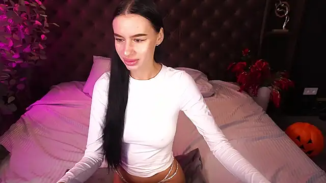 Snapshot of Snow_WhiteeeX chatting on 4, 11, 2025 Snow WhiteeeX online show from 4, 11, 2025