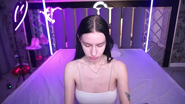 Snow WhiteeeX online show from 11, 4, 2026