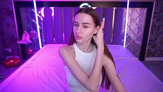 Snow WhiteeeX online show from 16, 4, 2026