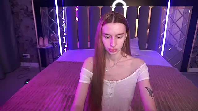 Snow WhiteeeX online show from 17, 5, 2026