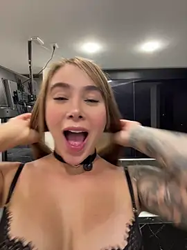 Lanataylor- online show from 10, 5, 2026