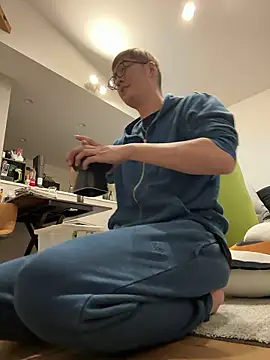 Snapshot of kensnb chatting on 19, 11, 2025 kensnb online show from 19, 11, 2025