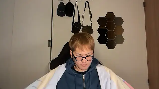 Snapshot of kensnb chatting on 20, 11, 2025 kensnb online show from 20, 11, 2025