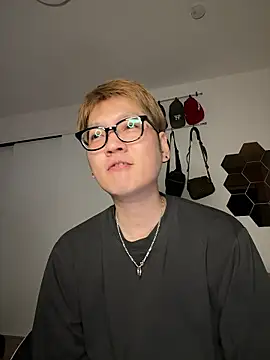 Snapshot of kensnb chatting on 27, 11, 2025 kensnb online show from 27, 11, 2025