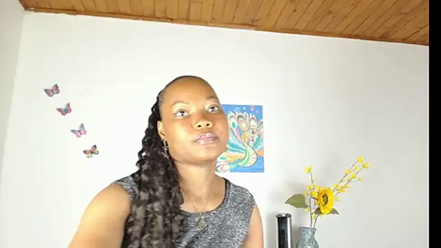 Snapshot of Madison__12 chatting on 4, 1, 2025 Madison 12 online show from 4, 1, 2025