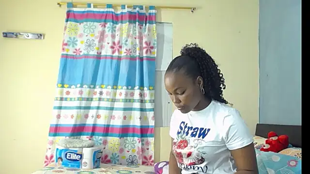 Snapshot of Madison__12 chatting on 13, 2, 2025 Madison 12 online show from 13, 2, 2025