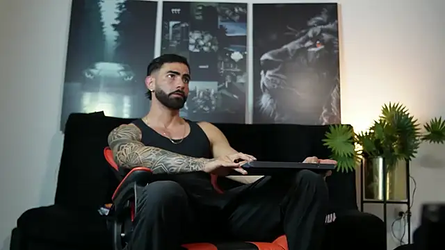 Austin bolt online show from 1, 10, 2025