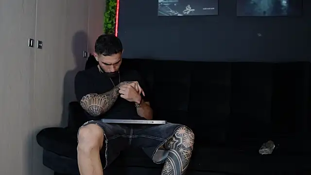 Austin bolt online show from 13, 1, 2026