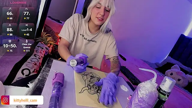 Snapshot of Alice_woodville chatting on 7, 3, 2025 Alice woodville online show from 7, 3, 2025