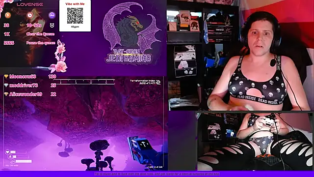 Snapshot of Rae-Suon chatting on 5, 1, 2025 Rae-Suon online show from 5, 1, 2025