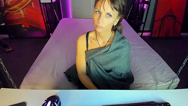 Elizabe th online show from 29, 1, 2025