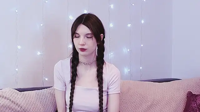 Snapshot of KimWilli chatting on 28, 1, 2025 KimWilli online show from 28, 1, 2025