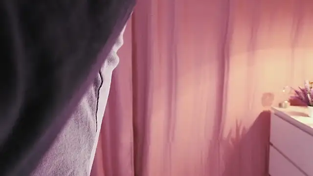 Snapshot of KimWilli chatting on 18, 3, 2025 KimWilli online show from 18, 3, 2025