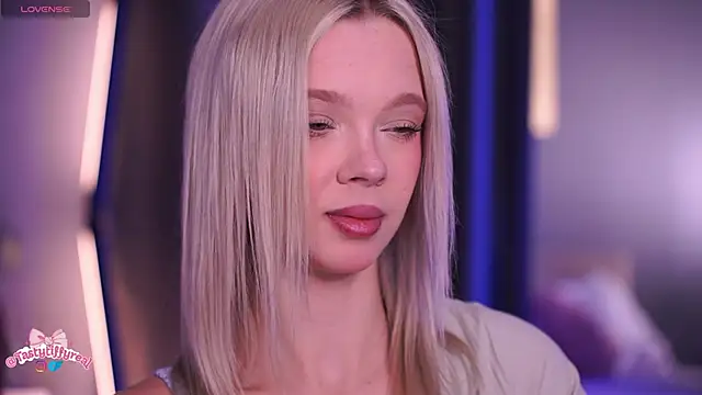 Snapshot of _AlinaBailey chatting on 14, 3, 2026 AlinaBailey online show from 14, 3, 2026