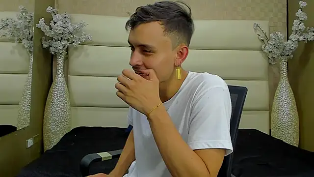 Desmon Clark online show from 15, 2, 2025