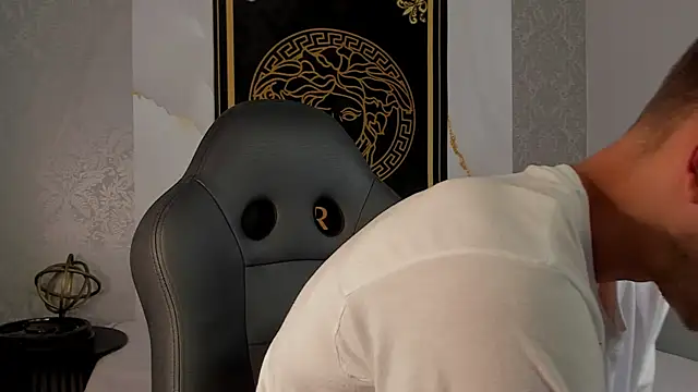 Desmon Clark online show from 25, 2, 2025