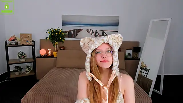 LayriantaVee online show from 3, 3, 2025