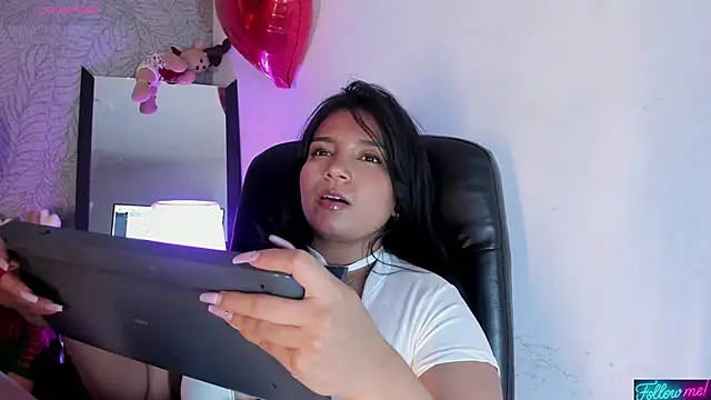 Snapshot of Candys_victoria chatting on 8, 3, 2026 Candys victoria online show from 8, 3, 2026