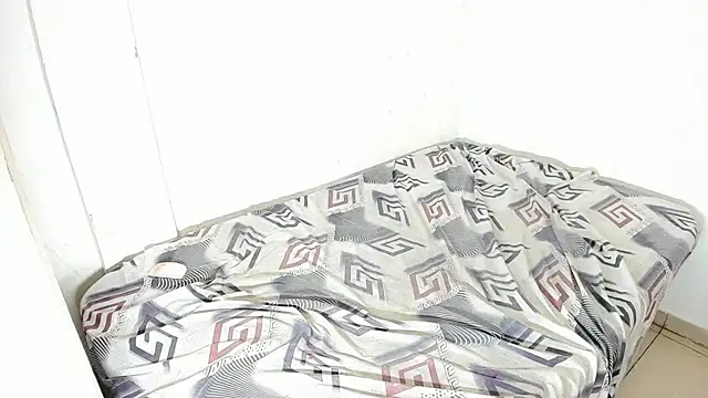Snapshot of leinisofia69 chatting on 8, 1, 2025 leinisofia69 online show from 8, 1, 2025