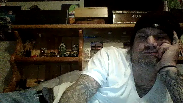 Snapshot of clitstitsandbongrips chatting on 11, 12, 2024 clitstitsandbongrips online show from 11, 12, 2024