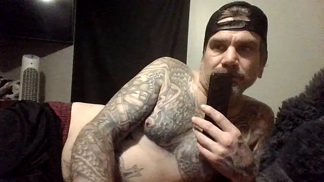 Snapshot of clitstitsandbongrips chatting on 17, 9, 2025 clitstitsandbongrips online show from 17, 9, 2025