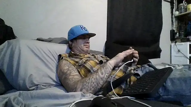 Snapshot of clitstitsandbongrips chatting on 3, 11, 2025 clitstitsandbongrips online show from 3, 11, 2025