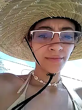 Snapshot of Dani_pegin chatting on 14, 2, 2025 Dani pegin online show from 14, 2, 2025