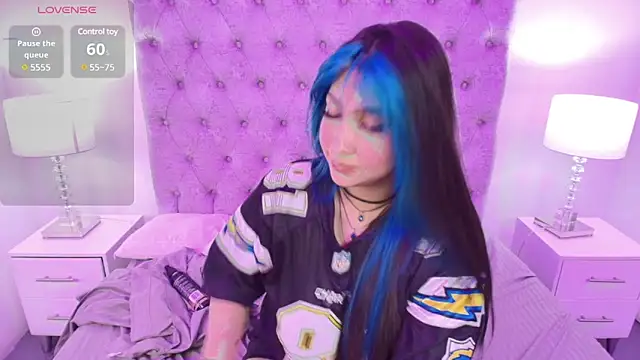 Salem skyler  online show from 22, 1, 2025