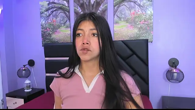 KimberlyVillaLobos online show from 24, 9, 2025