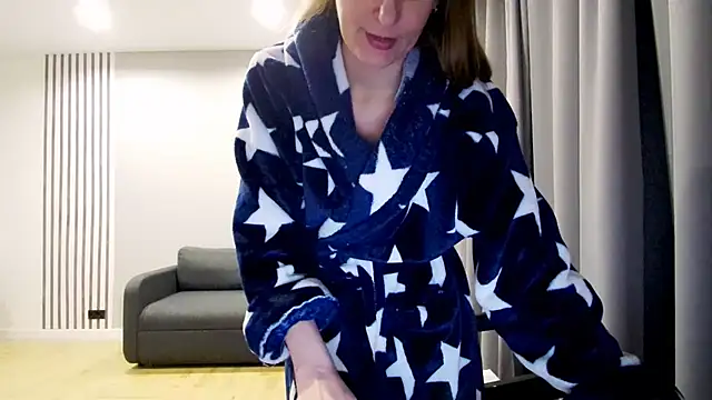 Daniella Lorente online show from 28, 2, 2025