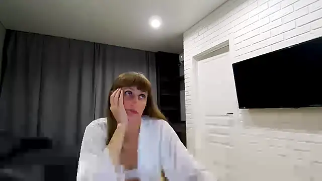 Snapshot of Daniella_Lorente chatting on 21, 7, 2026 Daniella Lorente online show from 21, 7, 2026