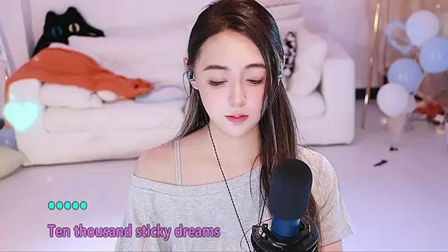 Snapshot of Roseonly_ chatting on 6, 4, 2026 Roseonly online show from 6, 4, 2026