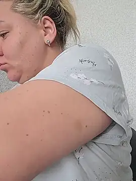 Snapshot of Anna_Curvy chatting on 20, 3, 2026 Anna Curvy online show from 20, 3, 2026