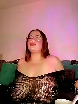 Snapshot of soofy__ chatting on 22, 12, 2025 soofy online show from 22, 12, 2025