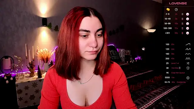 Snapshot of hannacheekss_ chatting on 19, 12, 2025 hannacheekss online show from 19, 12, 2025