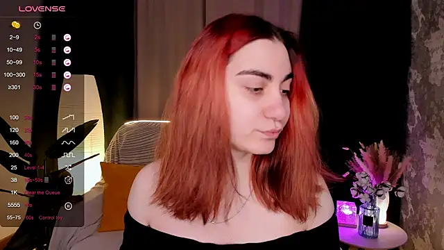 Snapshot of hannacheekss_ chatting on 12, 2, 2026 hannacheekss online show from 12, 2, 2026