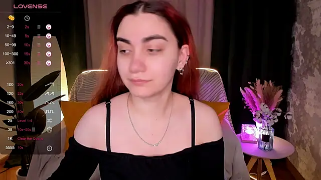 Snapshot of hannacheekss_ chatting on 18, 2, 2026 hannacheekss online show from 18, 2, 2026