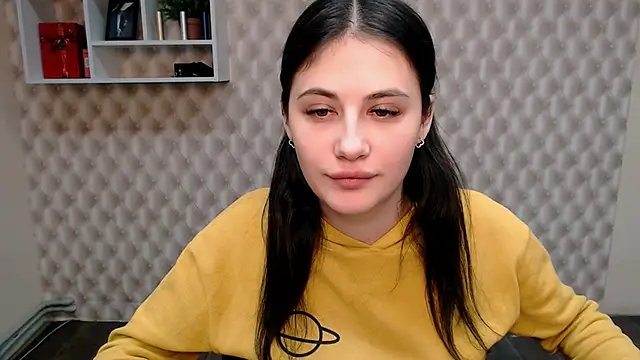 Snapshot of AliceSexyyy_ chatting on 4, 1, 2025 AliceSexyyy online show from 4, 1, 2025