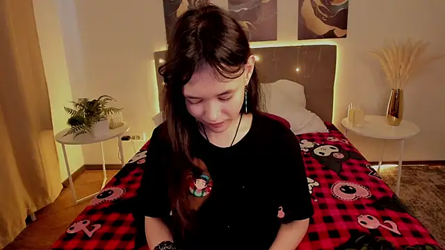 Emily Strikeee online show from 15, 5, 2026
