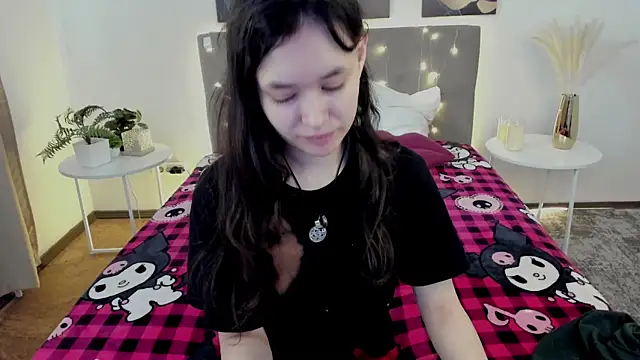 Emily Strikeee online show from 25, 5, 2026