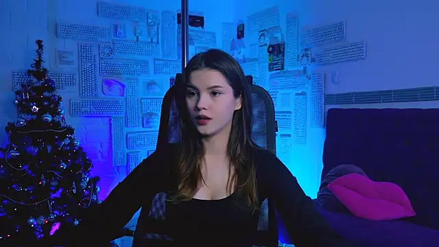 EvaThopson online show from 26, 12, 2024